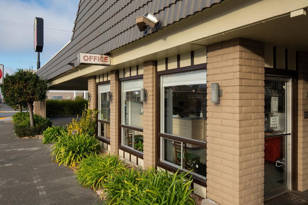 Super 8 by Wyndham Eureka Main image